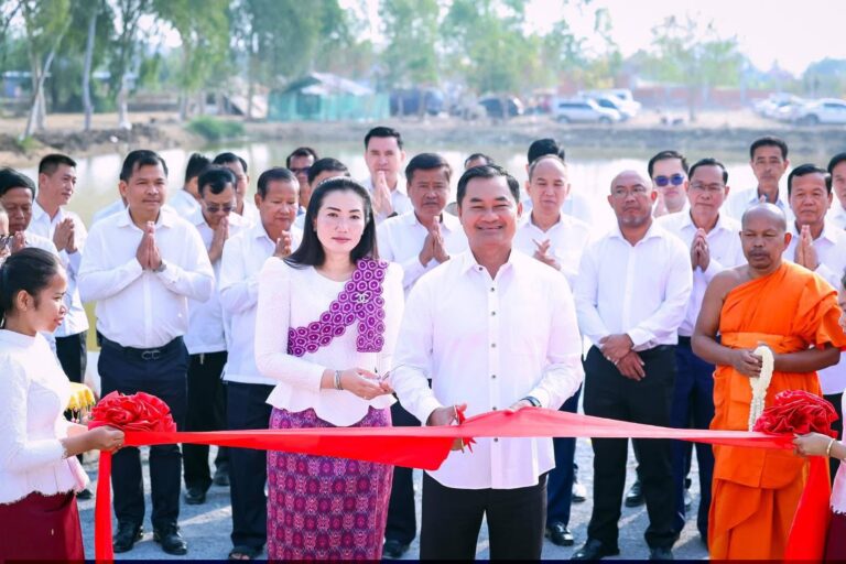 ឯកឧត្តមបណ្ឌិត ជាម ច័ន្ទសោភ័ណ អញ្ជើញជាអធិបតីក្នុងពិធីបុណ្យបញ្ចុះខណ្ឌសីមា កាត់ខ្សែបូ និងសម្ភោធឆ្លងព្រះវិហារថ្មីវត្តទក្ខិណាវ័ន្ត ហៅវត្តត្រពាំងឱប ស្ថិតក្នុងឃុំមហាសាំង ស្រុកភ្នំស្រួច ខេត្តកំពង់ស្ពឺ