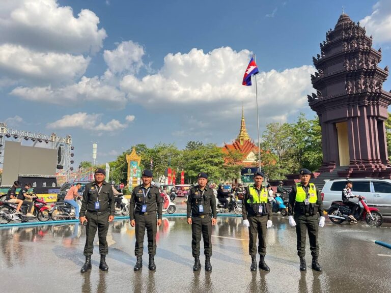 កម្លាំង​កង​រាជ​អាវុធហត្ថ​​​ខេត្ត​កំពង់ស្ពឺ​ បាន​បន្តសហការ​យ៉ាង​សកម្មភាព​ក្នុងការចុះការពារ សន្តិសុខ សុវត្ថិភាព និងសណ្តាប់ធ្នាប់ ក្នុងព្រឹត្តិការណ៍ «កំពង់ស្ពឺសង្ក្រាន្ត» ឆ្នាំ២០២៦​